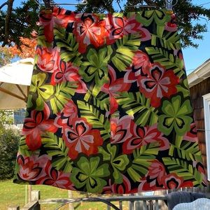 Talbots cotton skirt , fun floral pattern.Is a tropical treat for the eyes !